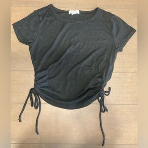 Stitch & Pine Womens Black Gathered Side Cropped Round Neck Tee Size M
